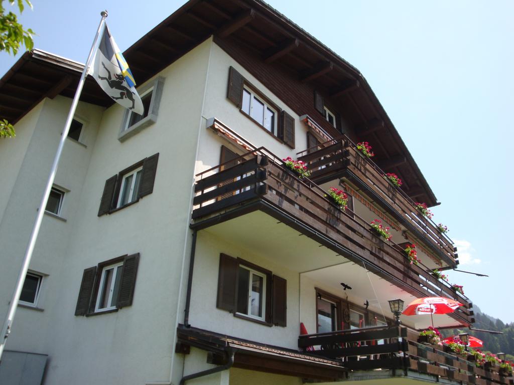 Hotel Old-Jnn Saas im Prattigau Екстериор снимка