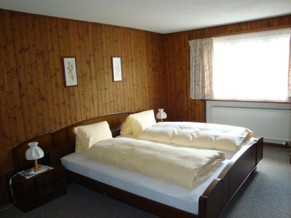 Hotel Old-Jnn Saas im Prattigau Стая снимка
