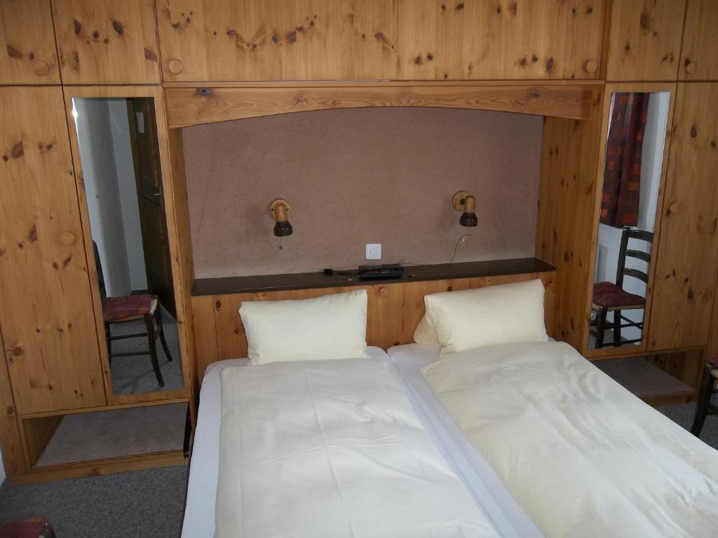 Hotel Old-Jnn Saas im Prattigau Стая снимка