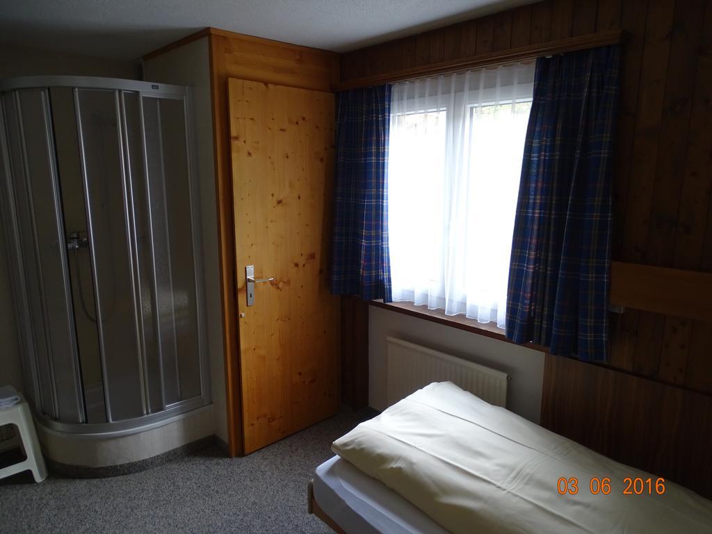 Hotel Old-Jnn Saas im Prattigau Стая снимка