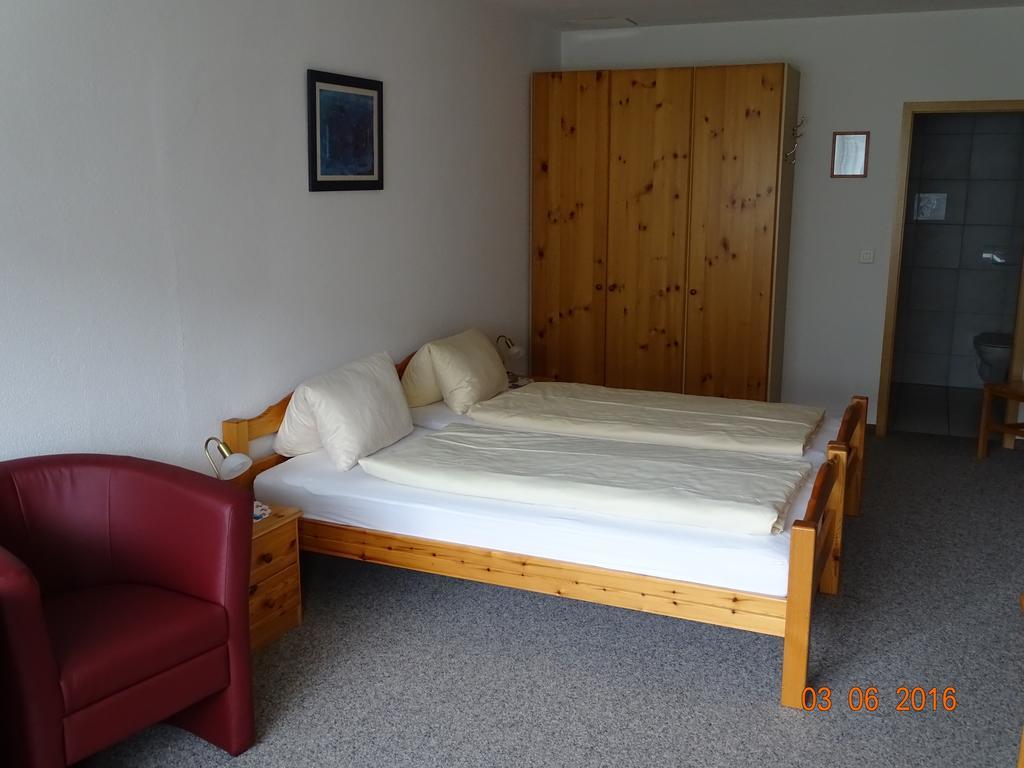 Hotel Old-Jnn Saas im Prattigau Стая снимка